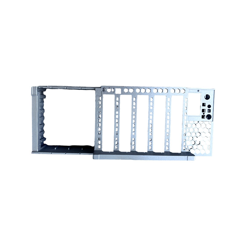 How does the aluminum radiator flow channel design balance water flow resistance and heat exchange uniformity?